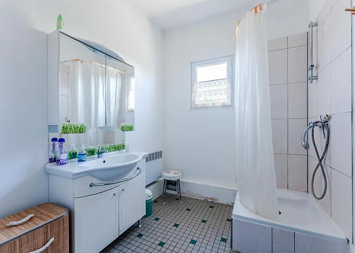 Nyaraló Maison De Pres Du Centre