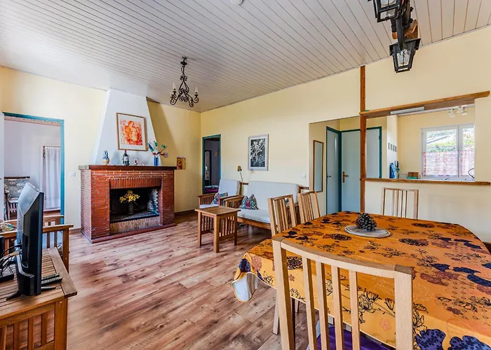 Maison De Pres Du Centre Nyaraló